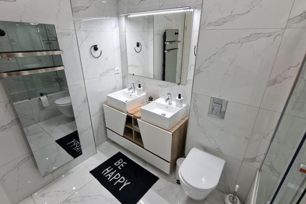 Suite Prestige Logement Neuf Avec Spa Et Ecran De Cinema En Rez De Jardin Colmar Exterior foto