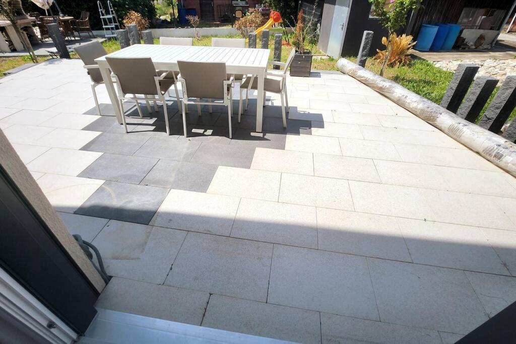 Suite Prestige Logement Neuf Avec Spa Et Ecran De Cinema En Rez De Jardin Colmar Exterior foto
